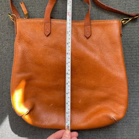 Madewell zip top transport crossbody leather bag - Picture 8 of 8